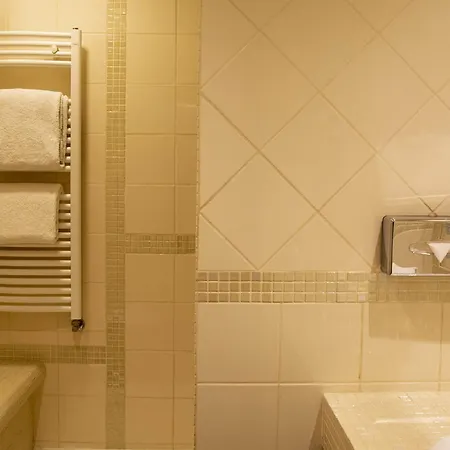 Royal Hotel 3*