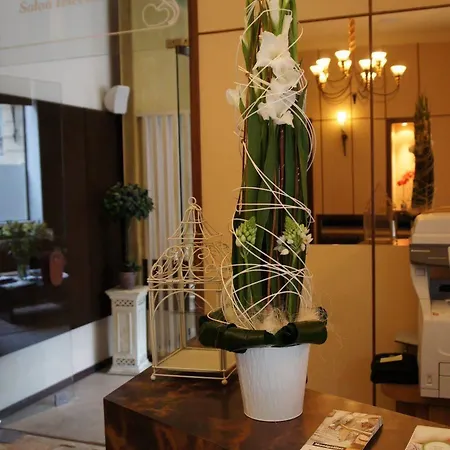 Royal Hotel 3*